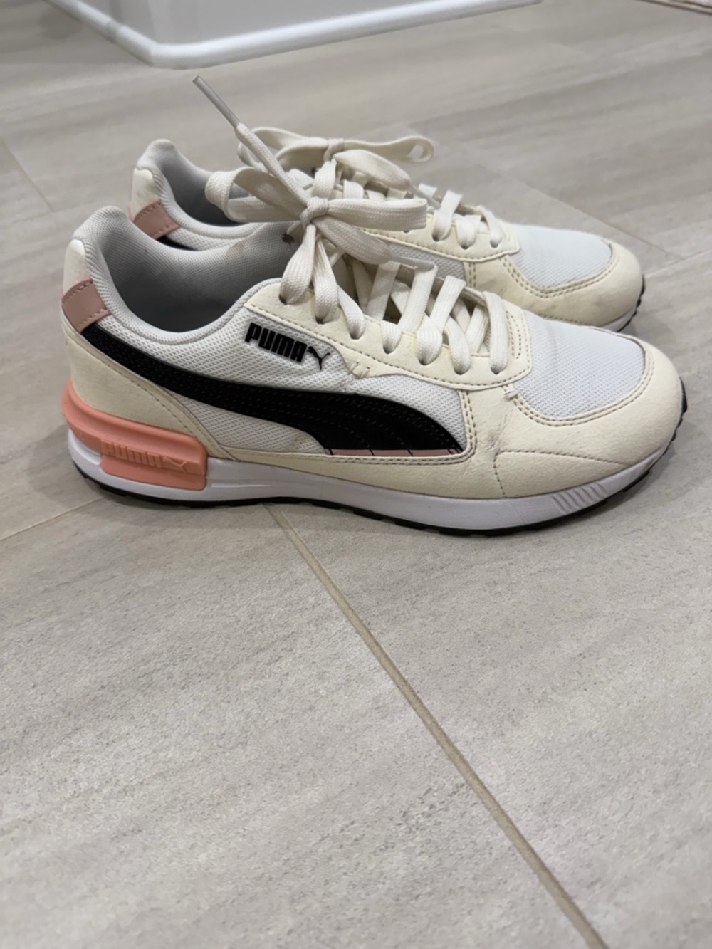 Puma Women’s Cream Sneakers with Black Formstrip and Pink Heel